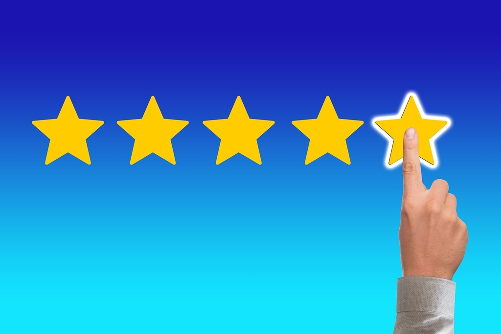 How can customer feedback be leveraged in digital marketing?