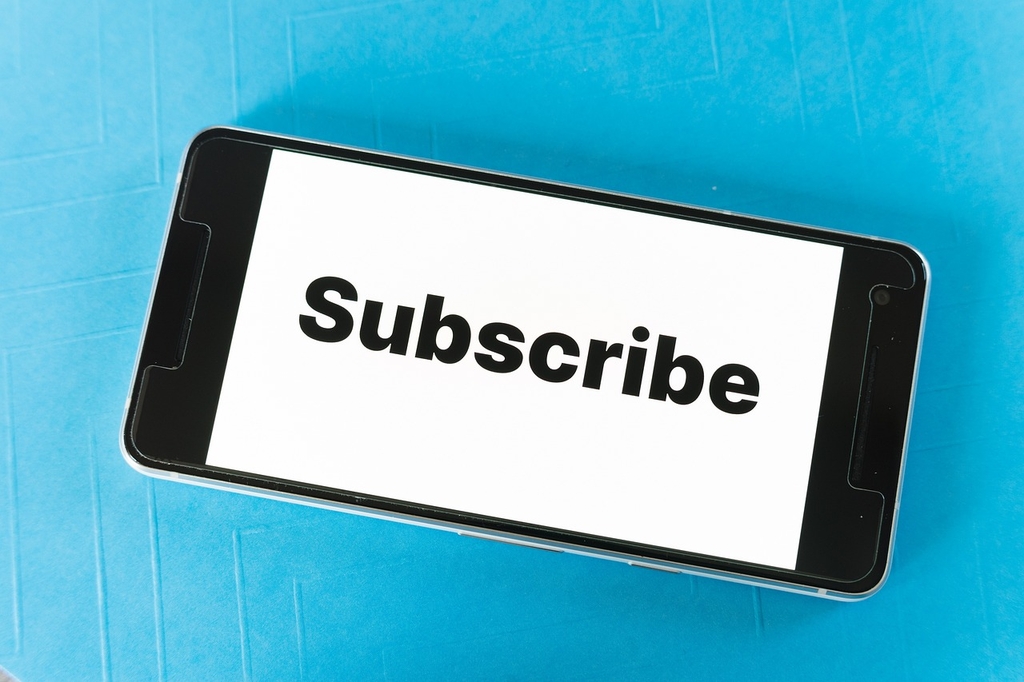 How Subscription-Based Business Models are Reshaping Online Retail