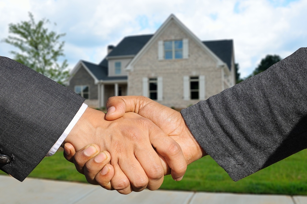 Local Business Schema: Real Estate, Dentists, Lawyers Use Cases